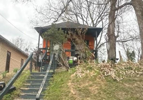 1002 HOWARD ST  , Vicksburg, MS 39183 