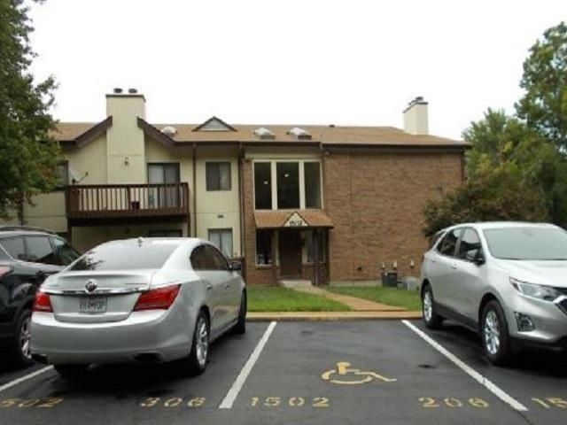 1502 SUMMER RUN DR 109 , Florissant, MO 63033 