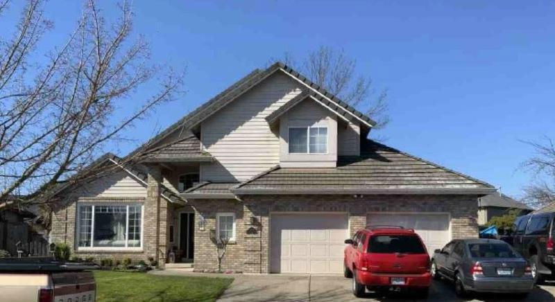 973 MCKENZIE CREST DR  , Springfield, OR 97477 