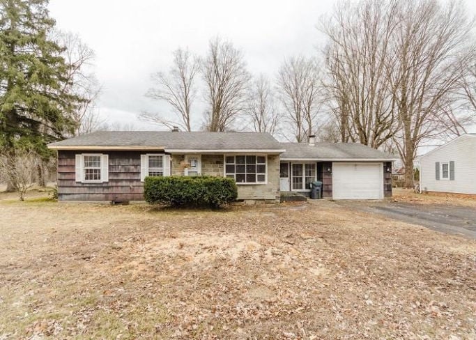 3 DATUS CT  , Kinderhook, NY 12106 