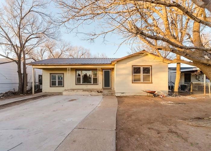 1316 38TH ST  , Lubbock, TX 79412 