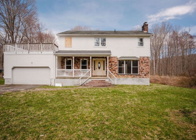 27 NATHAN HALE DR  , Stormville, NY 12582 