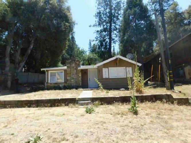 5664 SIESTA LN  , Somerset, CA 95684 