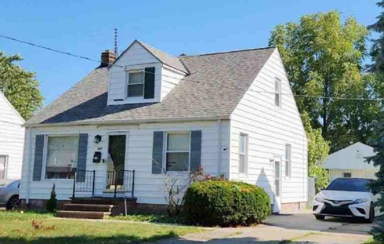 901 E 210TH ST  , Euclid, OH 44119 