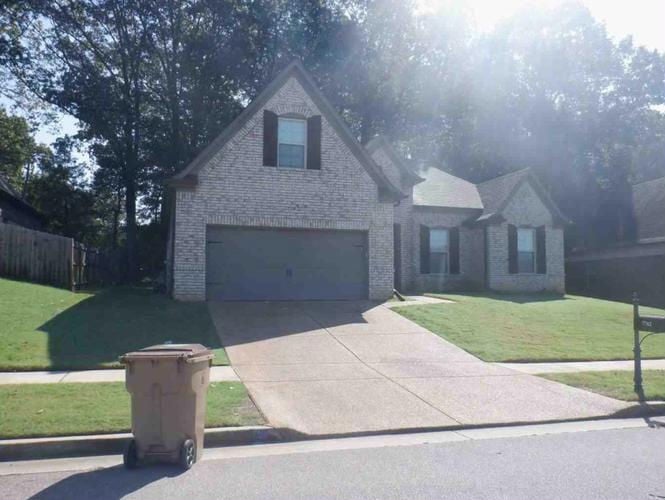 7762 SHADOW CREST RD  , Memphis, TN 38125 