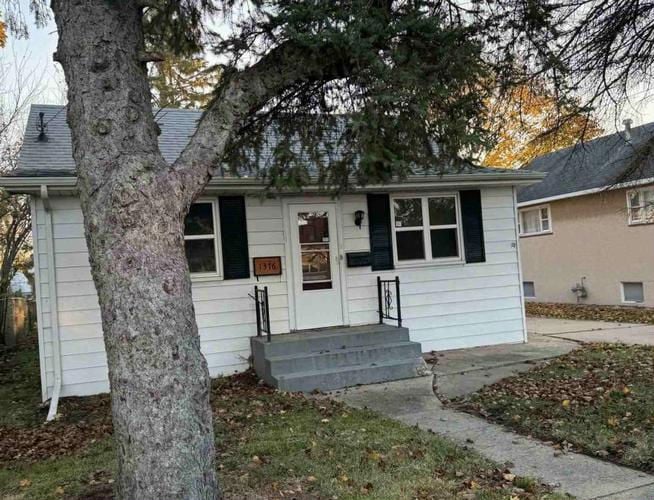 1376 CROSAT ST  , La Salle, IL 61301 