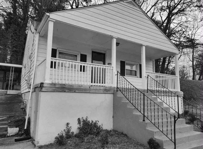 1329 PETERS CREEK RD NW  , Roanoke, VA 24017 