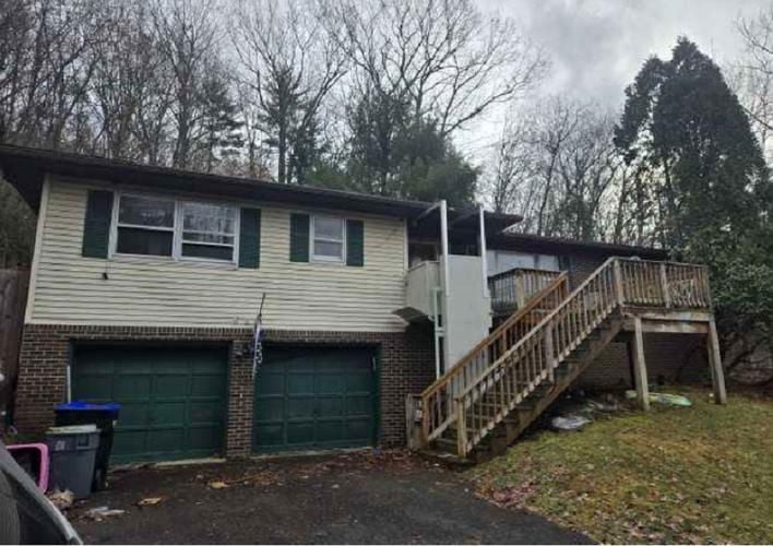1032 IMPERIAL WOODS DR  , Vestal, NY 13850 