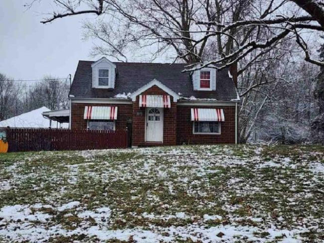 1075 BACON AVE  , East Palestine, OH 44413 
