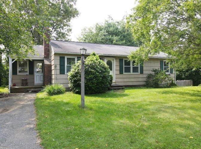 20 MARC AVE  , Southbridge, MA 01550 