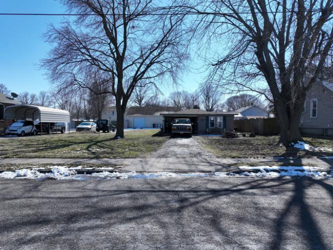 130 W 2ND ST  , Hartford, IL 62048 