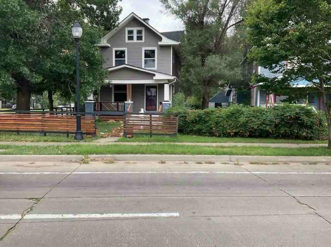 1239 SW WASHBURN AVE  , Topeka, KS 66604 