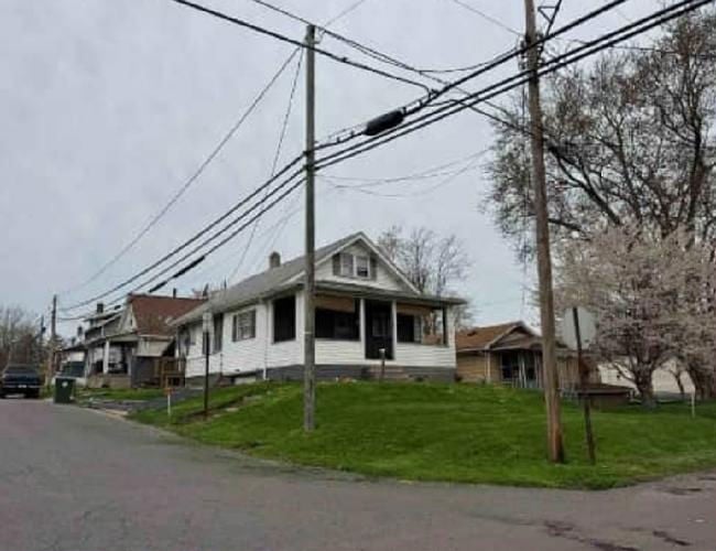 1551 CLARENDON AVE SW  , Canton, OH 44706 