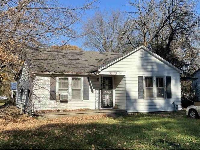 2003 CAMPBELL ST  , Humboldt, TN 38343 