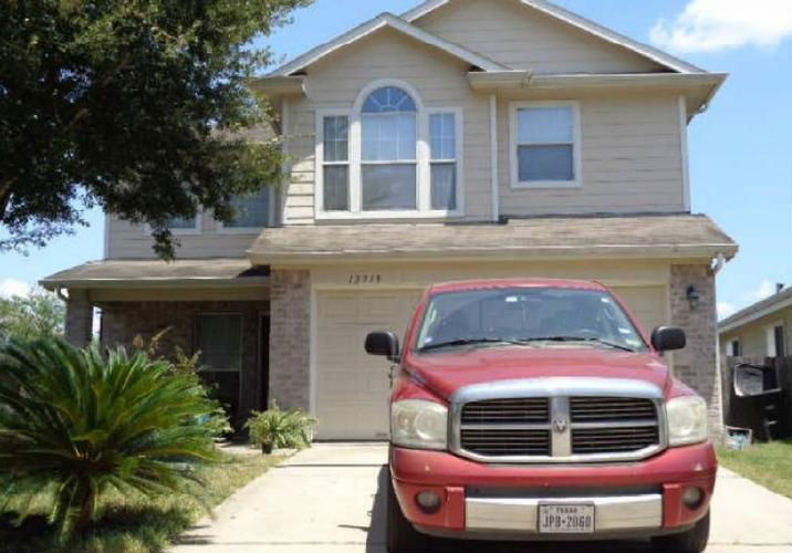 12719 BLUE CROMIS LN  , Houston, TX 77045 