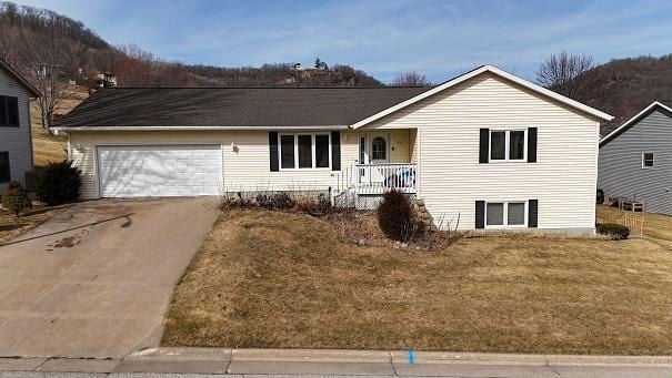 610 N 10TH ST  , La Crescent, MN 55947 