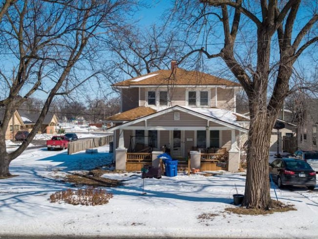 822 N MAPLE ST  , Mcpherson, KS 67460 