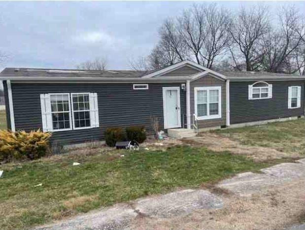 102 N SYCAMORE ST A/K/A 28 E VINE ST  , Campbellsburg, IN 47108 