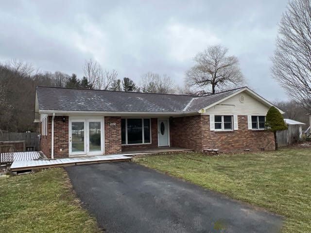 606 Kirby Rd , Raven, VA 24639 