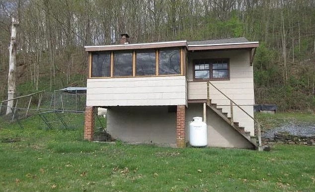 104 Dellville Dam Rd , Duncannon, PA 17020 