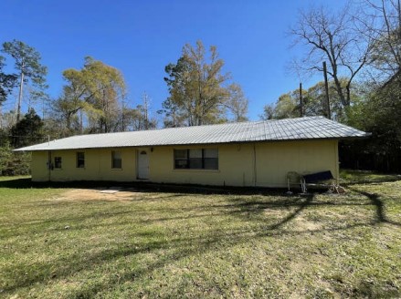 South Blvd, Chipley, FL 32428