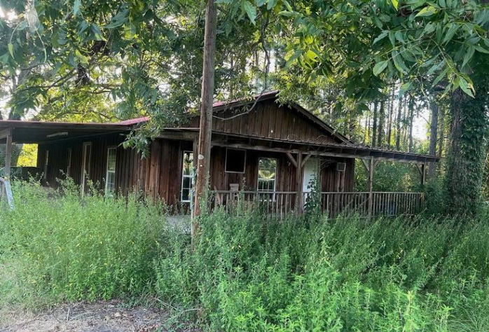 437 GOLDEN RD  , Coushatta, LA 71019 