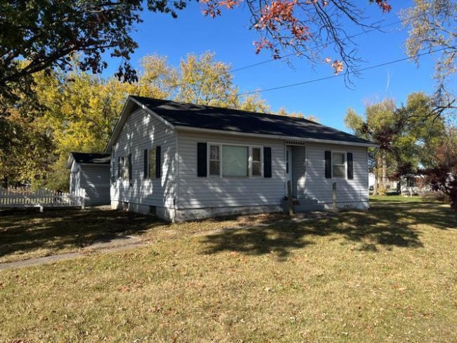 983 WEST CHESTNUT ST  , Kahoka, MO 63445 