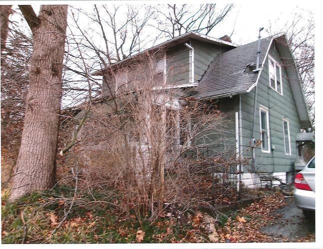 1221 E PARK ST  , Taylorville, IL 62568 