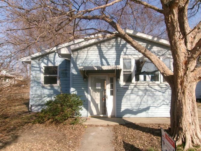 353 N PLUM ST  , Carlinville, IL 62626 