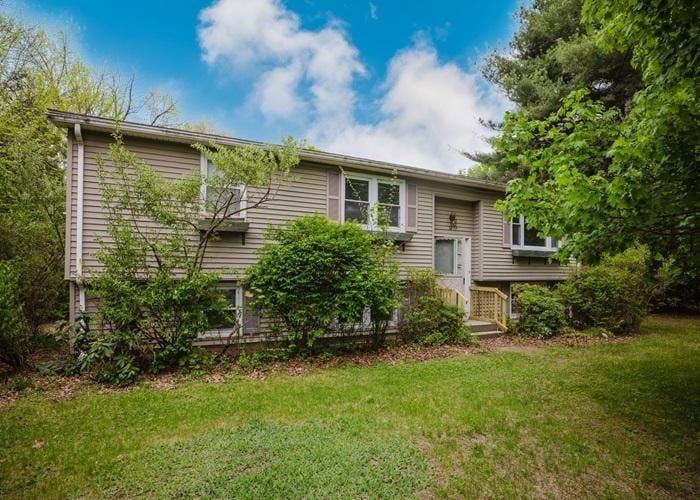 51 BROOKFIELD RD  , Brimfield, MA 01010 