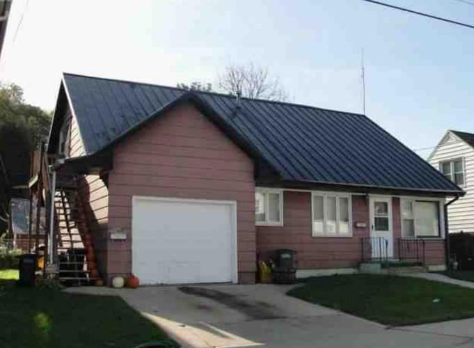 2875 1/2 WHITE ST  , Dubuque, IA 52001 
