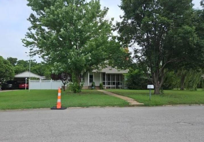 1301 SW C AVE  , Lawton, OK 73501 