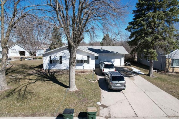 95 DRACO AVE E  , Cosmos, MN 56228 