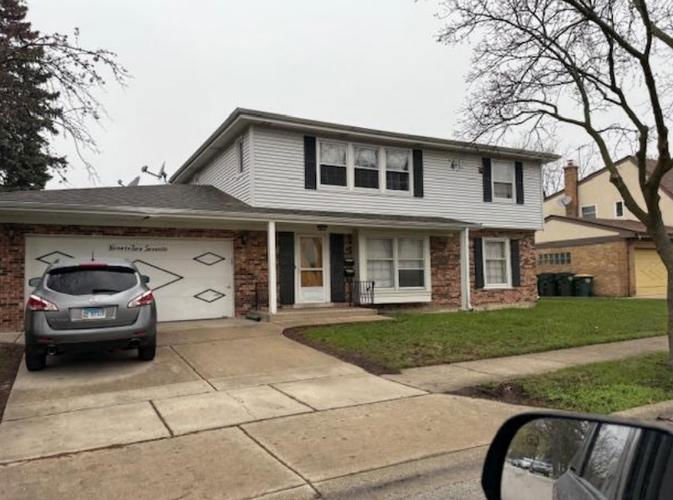 9270 N COURTLAND DR  , Niles, IL 60714 