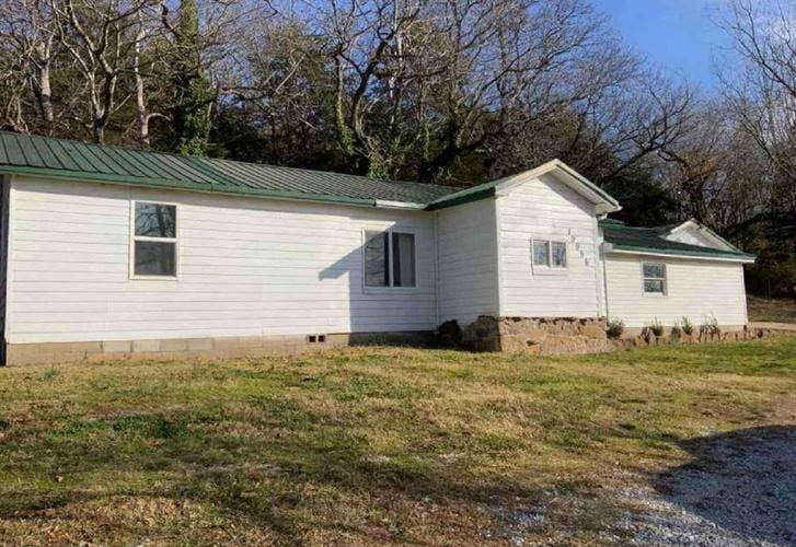 19996 E HWY 74  , Elkins, AR 72727 