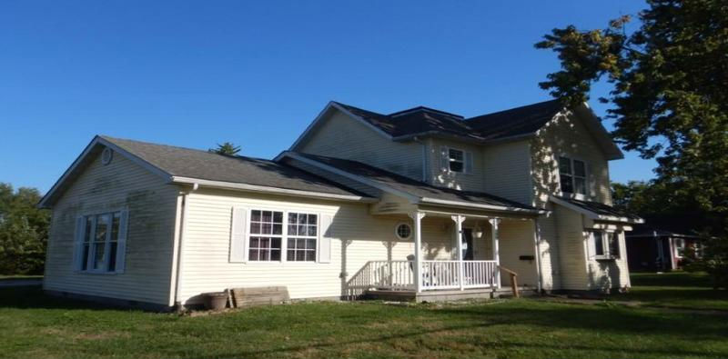 809 N GIDDINGS AVE  , Jerseyville, IL 62052 