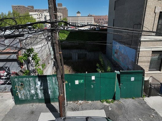 2086-2088 BATHGATE AVE  , Bronx, NY 10457 