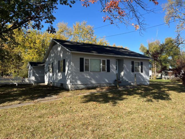 983 WEST CHESTNUT ST  , Kahoka, MO 63445 