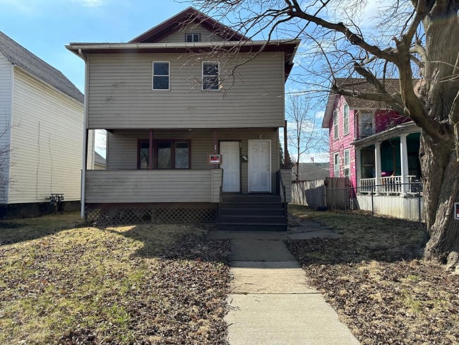 231 3rd Ave S , Clinton, IA 52732 