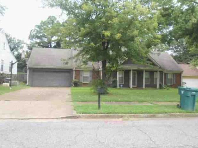 Boones Hollow Dr, Cordova, TN 38018