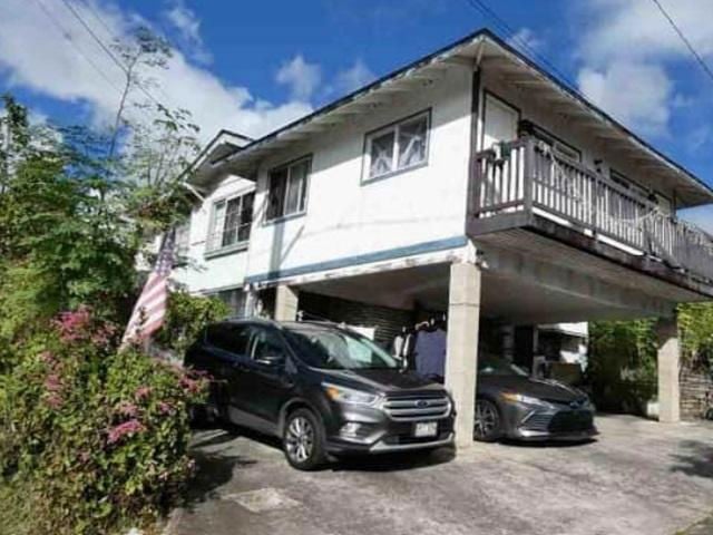 1731 Aupuni St #1  , Honolulu, HI 96817 