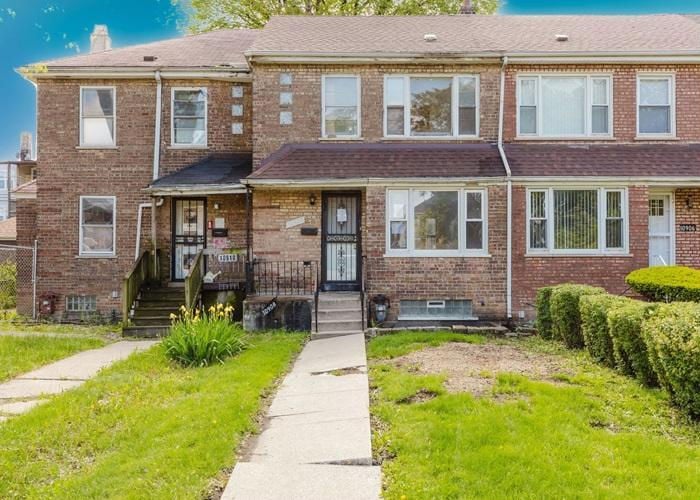 10908 S EBERHART AVE  , Chicago, IL 60628 