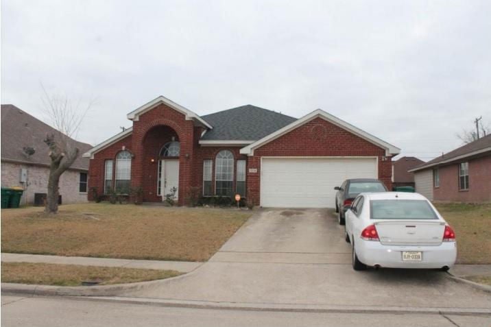 1014 PONDVIEW DR  , Cedar Hill, TX 75104 