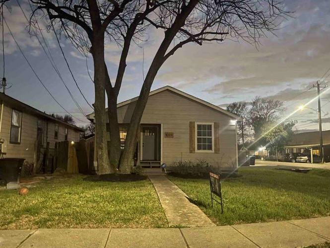 600 E 40TH 1/2 ST  , Houston, TX 77022 