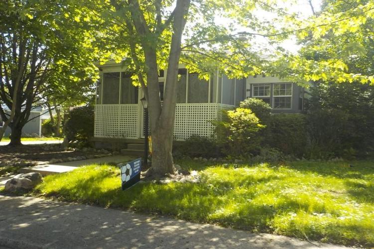 Columbia Ave, Tipton, IN 46072