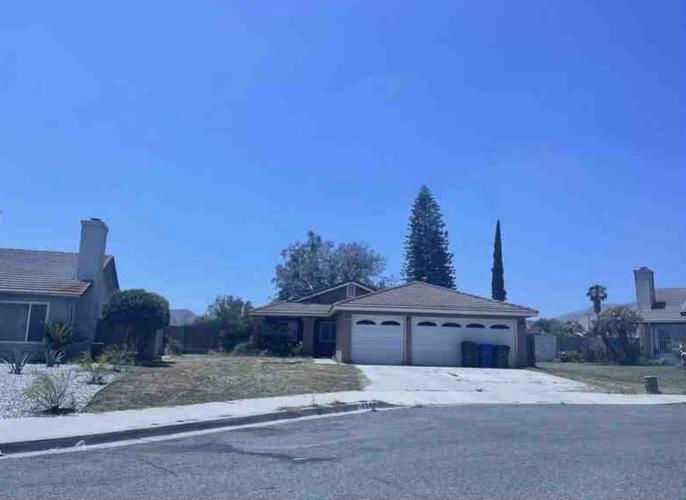 18343 COURTNEY CT  , Bloomington, CA 92316 