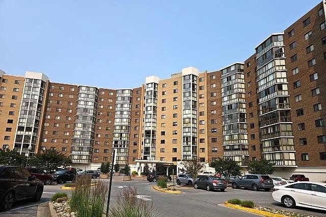 15100 Interlachen Dr #4-701 , Silver Spring, MD 20906 