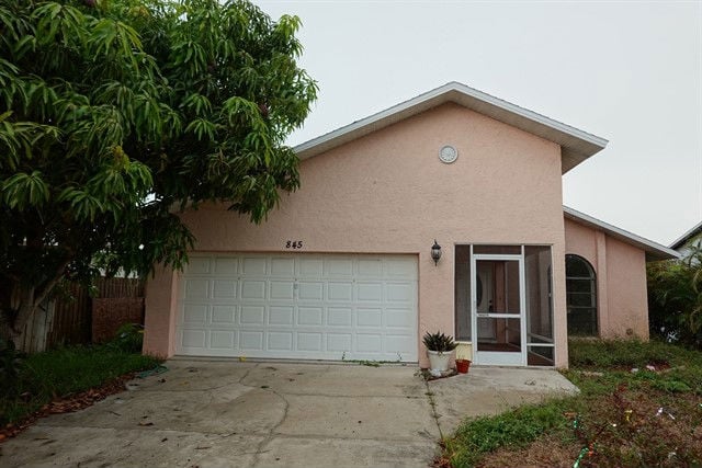 845 107th Avenue N , Naples, FL 34108 