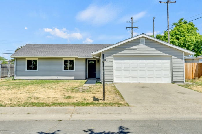 3627 Mc Cain way  , North Highlands, CA 95660 