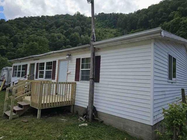 120 RAINBOW CIR  , Madison, WV 25130 